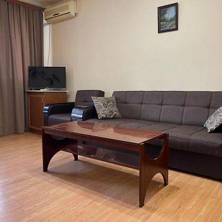 Apartment In Yerevan, Centre ภายนอก รูปภาพ